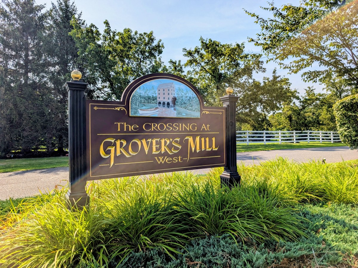 Crossings at Grovers Mill neighborhood entrance sign, Plainsboro, NJ