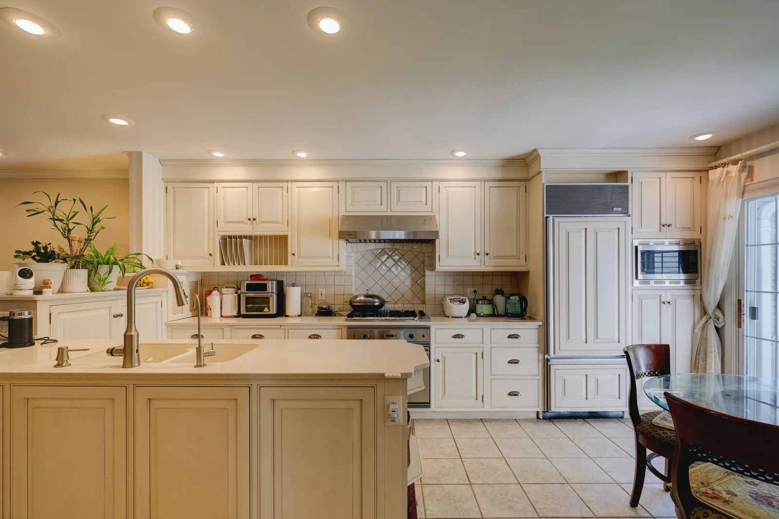 Custom Chef's Kitchen