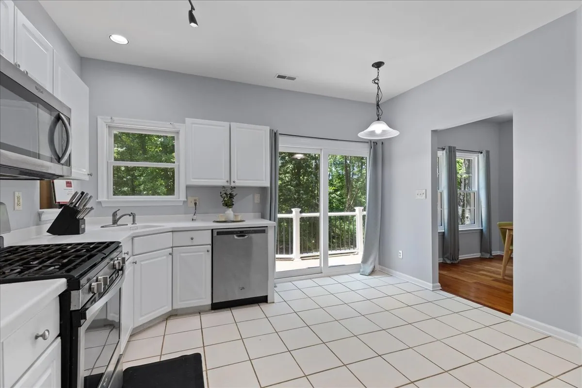 White Kitchen