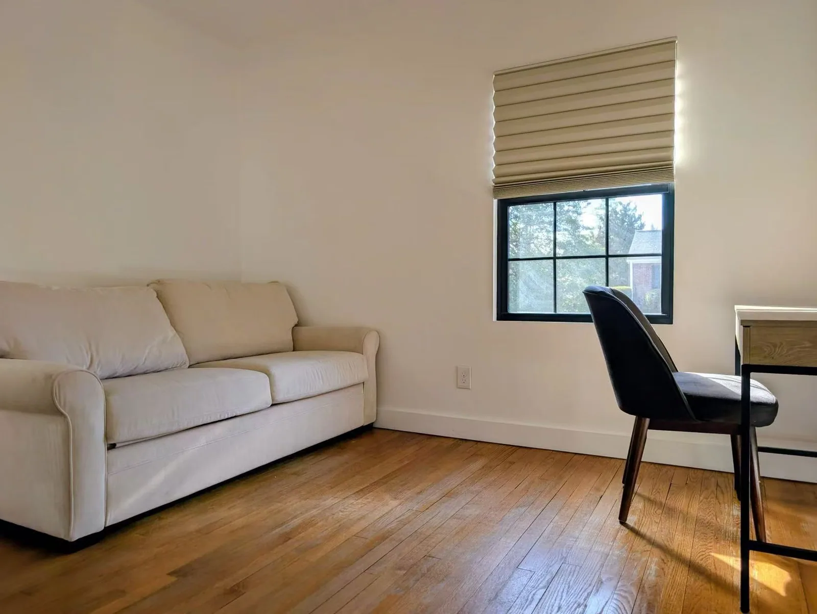 Home Office / Guest Room